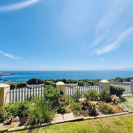 The View At Whale Cove De Kelders Apartment Bagian luar foto